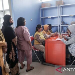 Cairkan BLT Kesra Rp900 Ribu: 13.394 Keluarga di Solo Mulai Ambil Manfaat