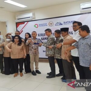 Penyelesaian Hambatan Pendirian Industri di Batang oleh Komisi VII DPR RI