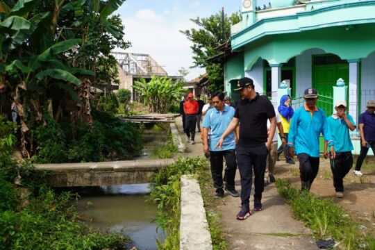 Aksi Kerja Bakti Warga Jepara untuk Bersihkan Saluran dan Cegah Banjir