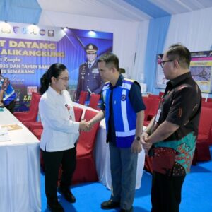 Arus Kendaraan Landai Jelang Nataru di Semarang