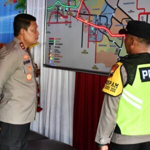 Kapolda Jateng Tinjau Pos Pelayanan Tawangmangu untuk Pastikan Keamanan