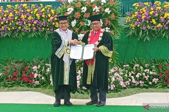 Prof Akhsanul Khaq Dikenal Sebagai Guru Besar Kehormatan di Unissula