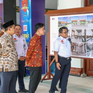 Wapres Gibran Tinjau Stasiun Tawang untuk Pastikan Kelancaran Arus Penumpang Nataru