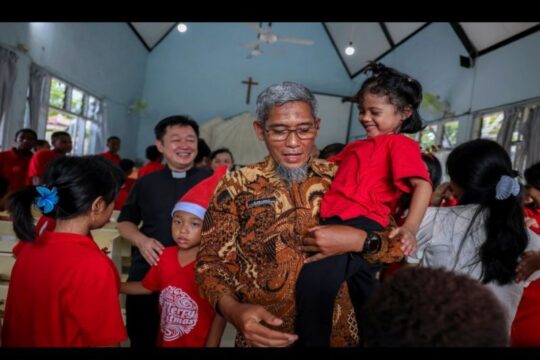 Sekda Jateng Berikan Kasih dan Motivasi kepada Anak Panti Asuhan