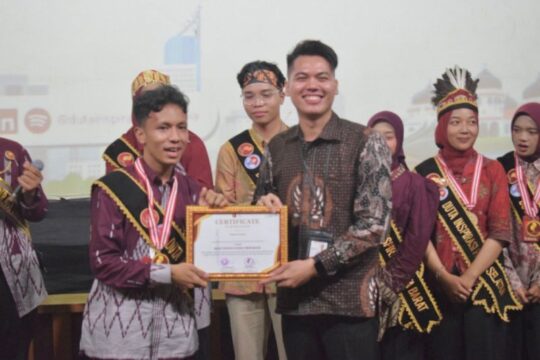Mahasiswa FEB UMS Raih Penghargaan sebagai Fasilitator Duta Inspirasi Indonesia