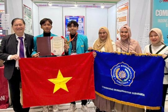 Kolaborasi UMS dan Australia Raih Gold Medal dan Special Award di SIIF Korea Selatan