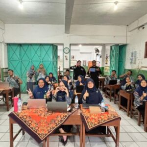 Pelatihan Media Pembelajaran Berbasis AI untuk Penguatan Al-Islam di SD Muhammadiyah