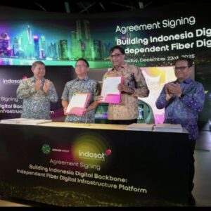 Indosat, Arsari Group, dan Northstar Group Bentuk Konsorsium FiberCo untuk Konektivitas Digital