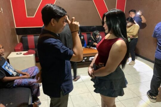 Penggerebekan Tiga Tempat Hiburan Malam oleh BNN Batang untuk Cegah Narkoba