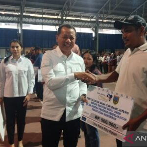 Bantuan Modal Usaha PKL: Pemkab Kudus Kucurkan Rp570 Juta