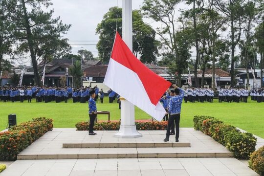 Pemkot Magelang Berikan Penghargaan untuk Guru Berprestasi