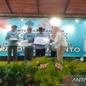 Kebahagiaan Lansia Brebes Terima Bantuan Becak Listrik