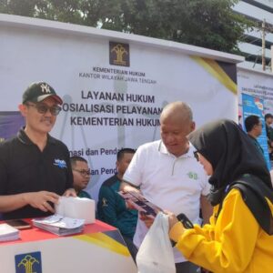 Layanan Hukum Kemenkum Jateng di CFD Simpang Lima Semarang