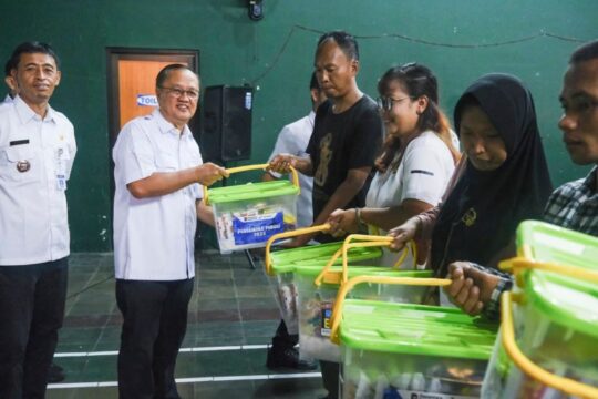 Pertamina Salurkan 230 Paket Sembako untuk Warga Magelang