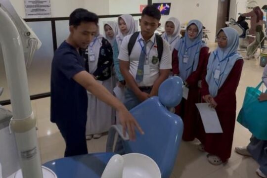 UMS Future Insight: Mengenal Kedokteran Gigi Bersama Siswa SMA