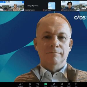 Transformasi Peran Guru di Era AI: UMS Menghadirkan Guru Besar TU Dresden