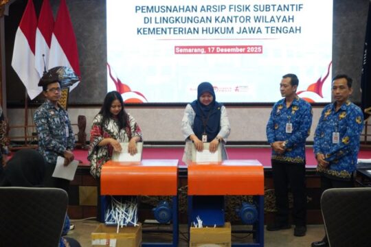 Kemenkum Jateng Musnahkan Ribuan Berkas Arsip Substantif Fidusia