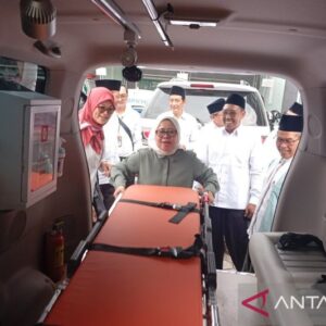 Penyerahan Ambulans untuk PCNU Banyumas oleh Anggota Komisi VII DPR RI