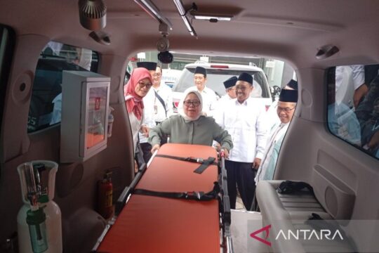 Penyerahan Ambulans untuk PCNU Banyumas oleh Anggota Komisi VII DPR RI