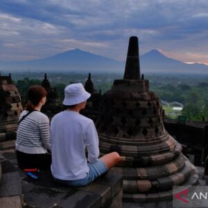 Jumlah Pengunjung Sunrise di Candi Borobudur Melebihi Target