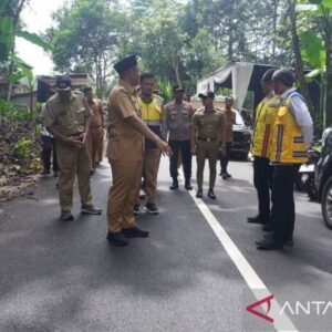 Pembangunan Jalan Beton Batang-Pekalongan: Investasi Rp251 Miliar untuk Infrastruktur