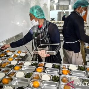 Puluhan Siswa SMKN 11 Semarang Alami Mual dan Muntah Setelah Menyantap MBG