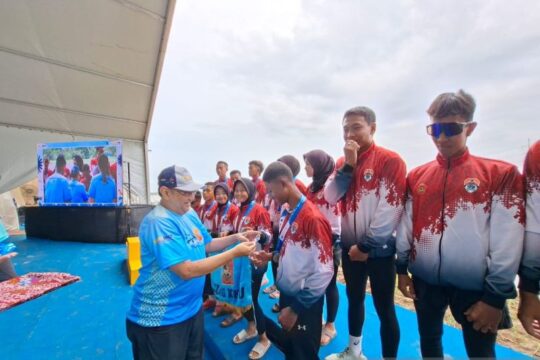 Cimahi Borong Dua Medali Emas di Lomba Dayung Nasional