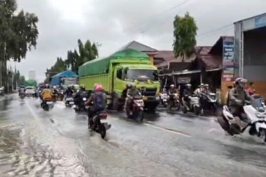 Polres Kudus Atur Lalu Lintas di Pantura Terdampak Banjir