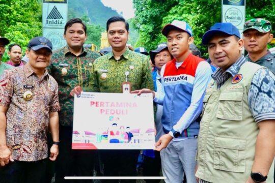 Pertamina Berikan Bantuan BBM dan Sembako untuk Pemulihan Desa Tempur