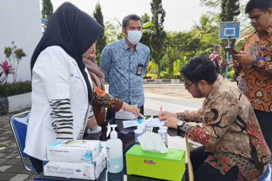 Tes Urine Pegawai BNNK Temanggung Tingkatkan Kepercayaan Masyarakat