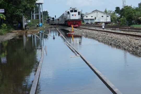 Banjir Pekalongan: 108 Perjalanan Kereta Api Dibatalkan
