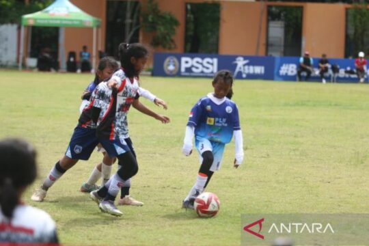 Turnamen Sepak Bola Putri "MilkLife Soccer Challenge (MLSC) Semarang" diikuti 1.239 Siswi