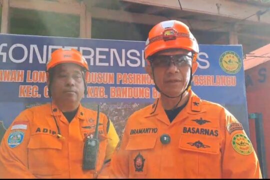 Pencarian Korban Longsor di Bandung Barat: 83 Kantong Jenazah Dievakuasi