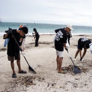 Implementasi Gerakan Indonesia Asri: Aksi Bersih Pantai di Bali