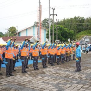 PLN Pamerkan Keahlian Penyelamatan Personil di Udara