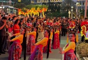 Suasana Meriah Pembukaan Jakarta Imlek Festival 2026 di Bundaran HI