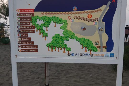 Pemandangan pantai Semarang yang indah